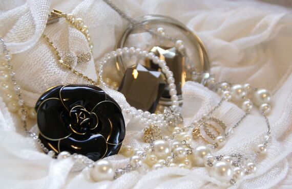 貴金属の買取り実績も豊富にございます | 人気な高級腕時計を高価格で買い取り・東京美宝